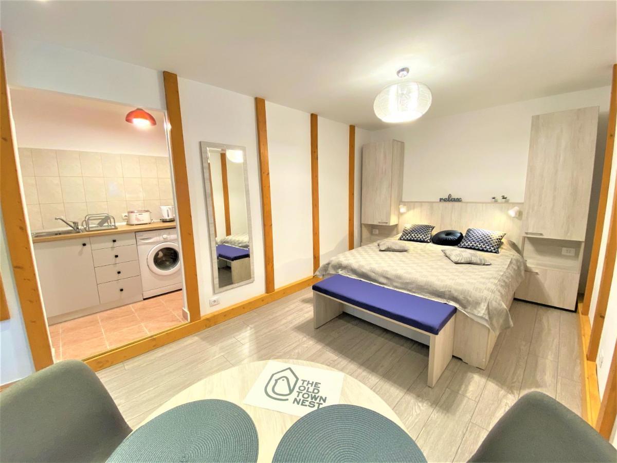 The Old Town Nest Appartement Braşov Buitenkant foto